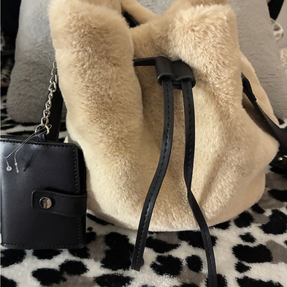 Elegant Cream Faux Fur Bucket Bag with Black Accents